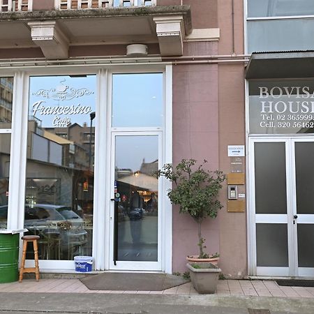 Bovisa House B&B Private Rooms Milan Bagian luar foto