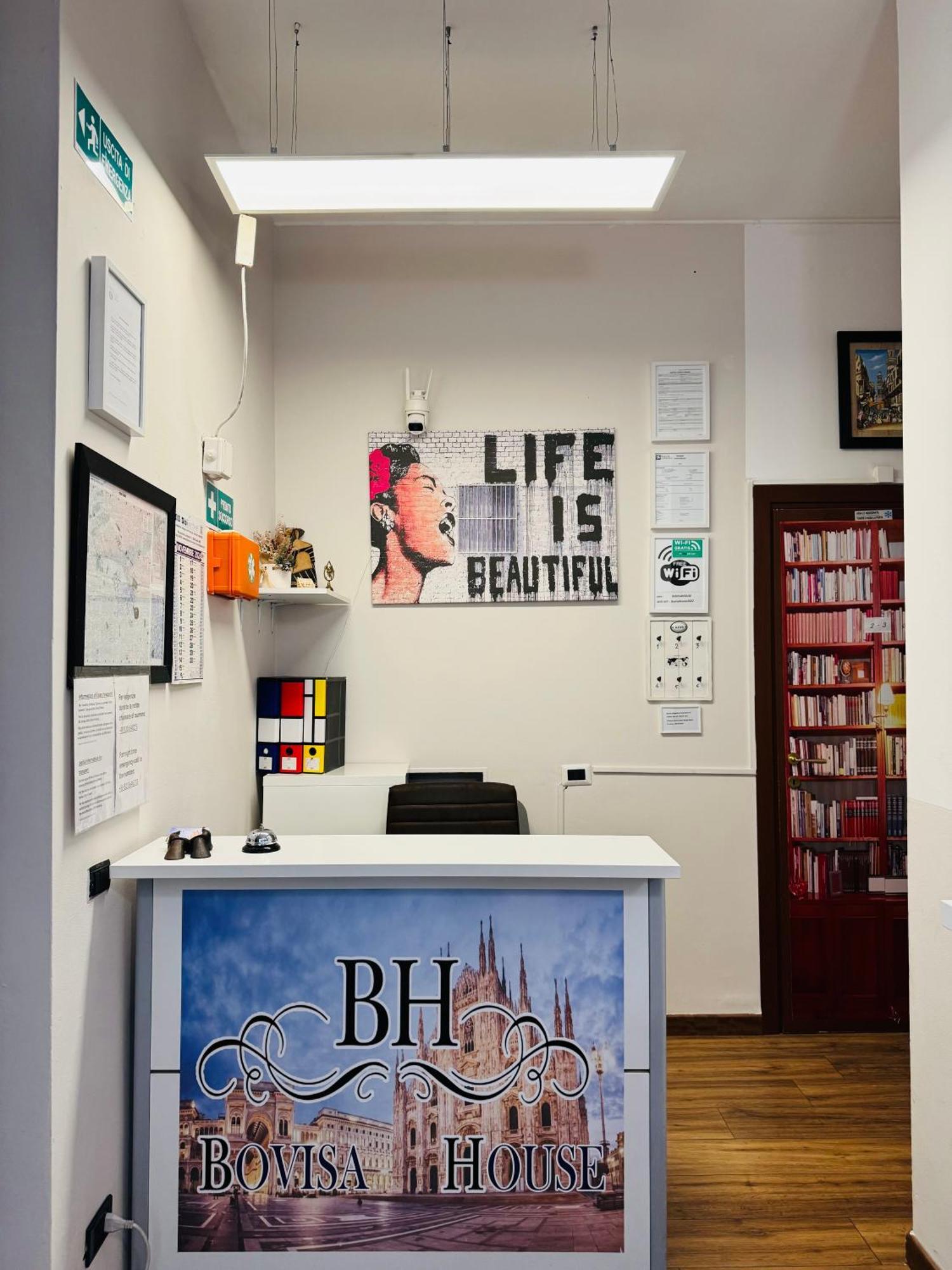 Bovisa House B&B Private Rooms Milan Bagian luar foto