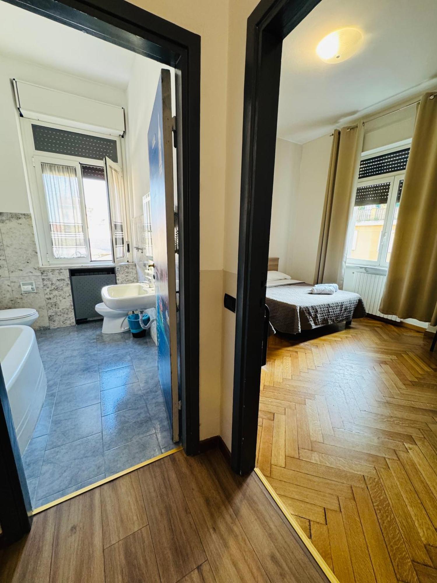 Bovisa House B&B Private Rooms Milan Bagian luar foto