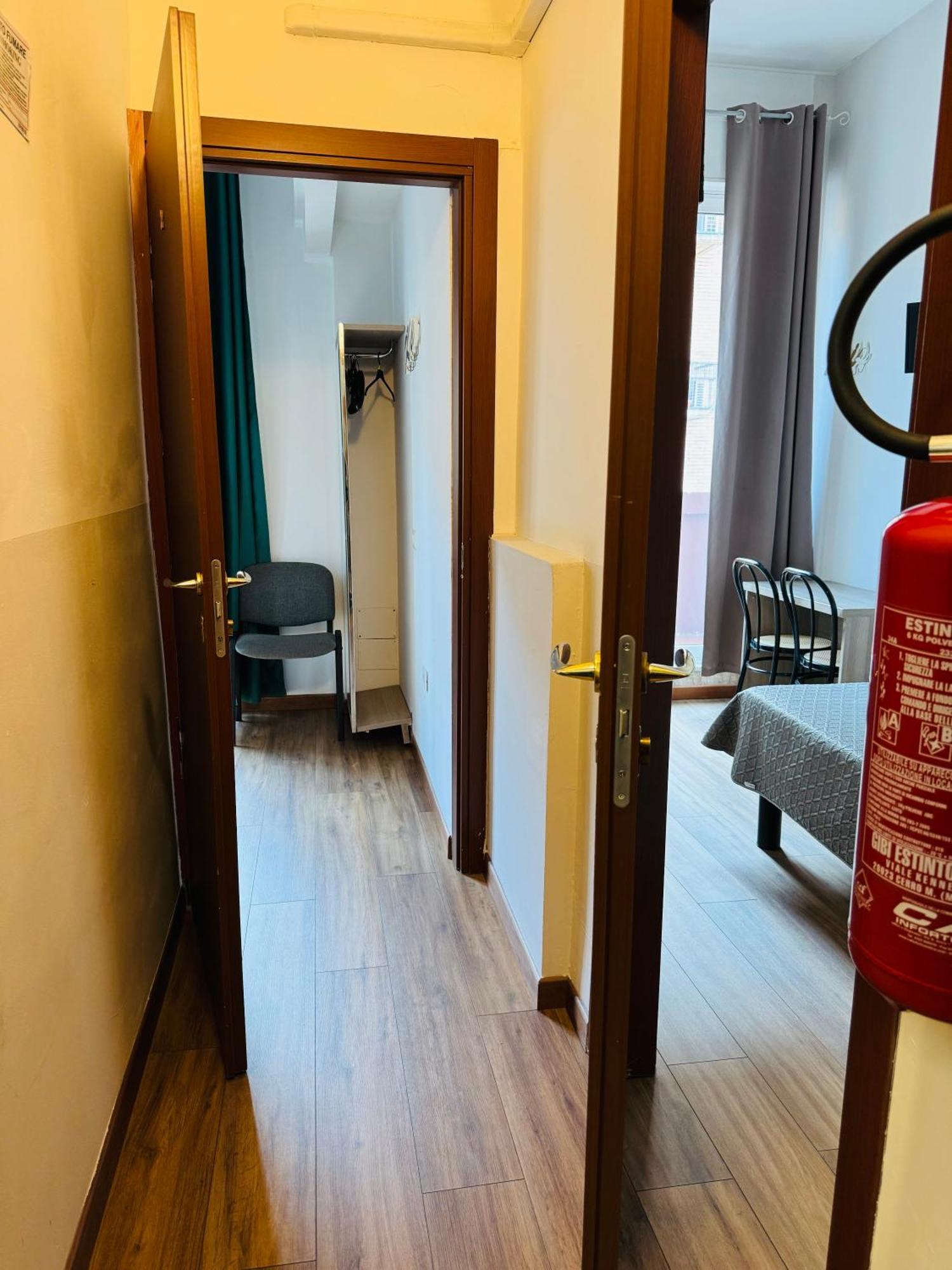 Bovisa House B&B Private Rooms Milan Bagian luar foto