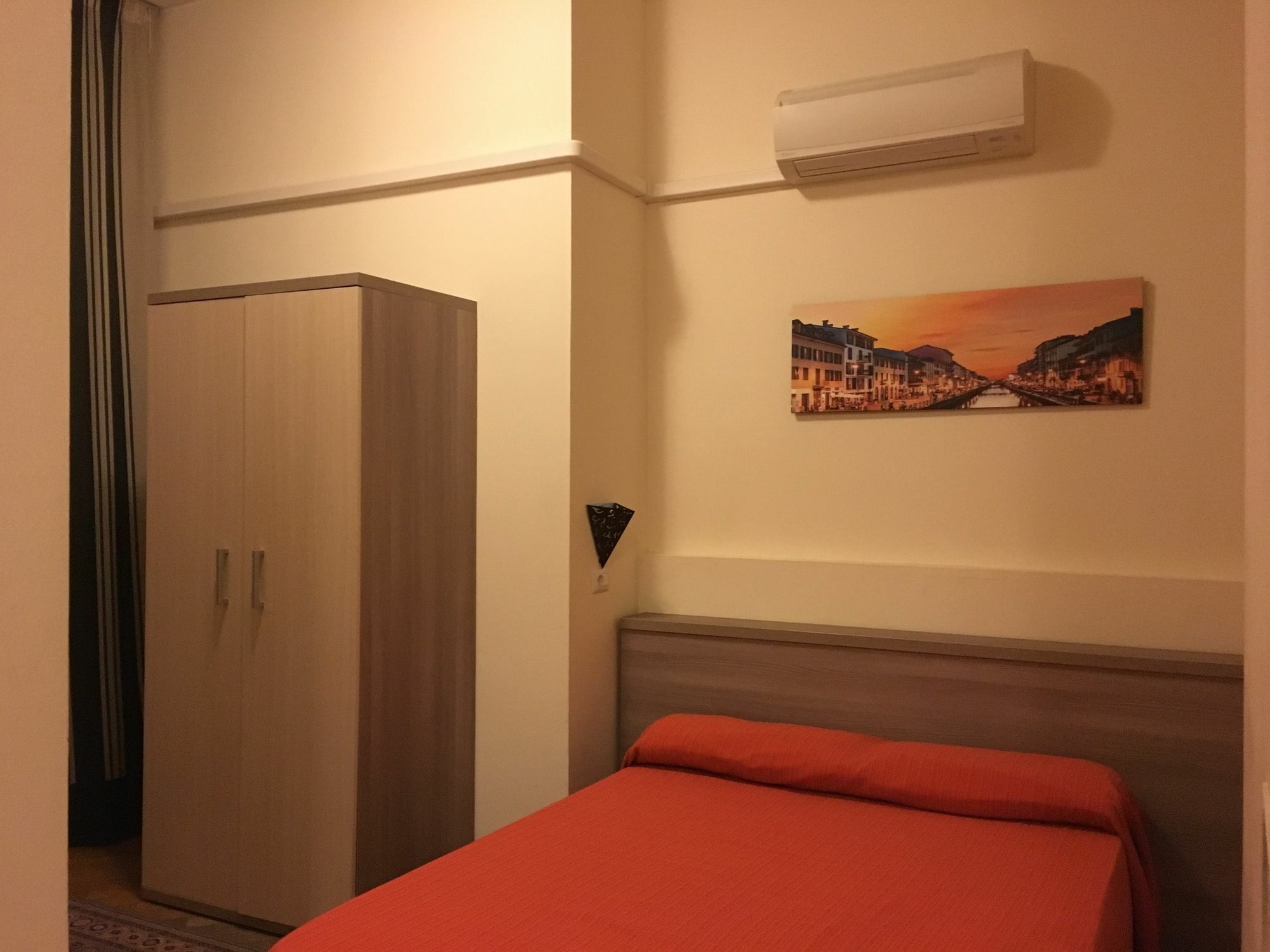 Bovisa House B&B Private Rooms Milan Bagian luar foto